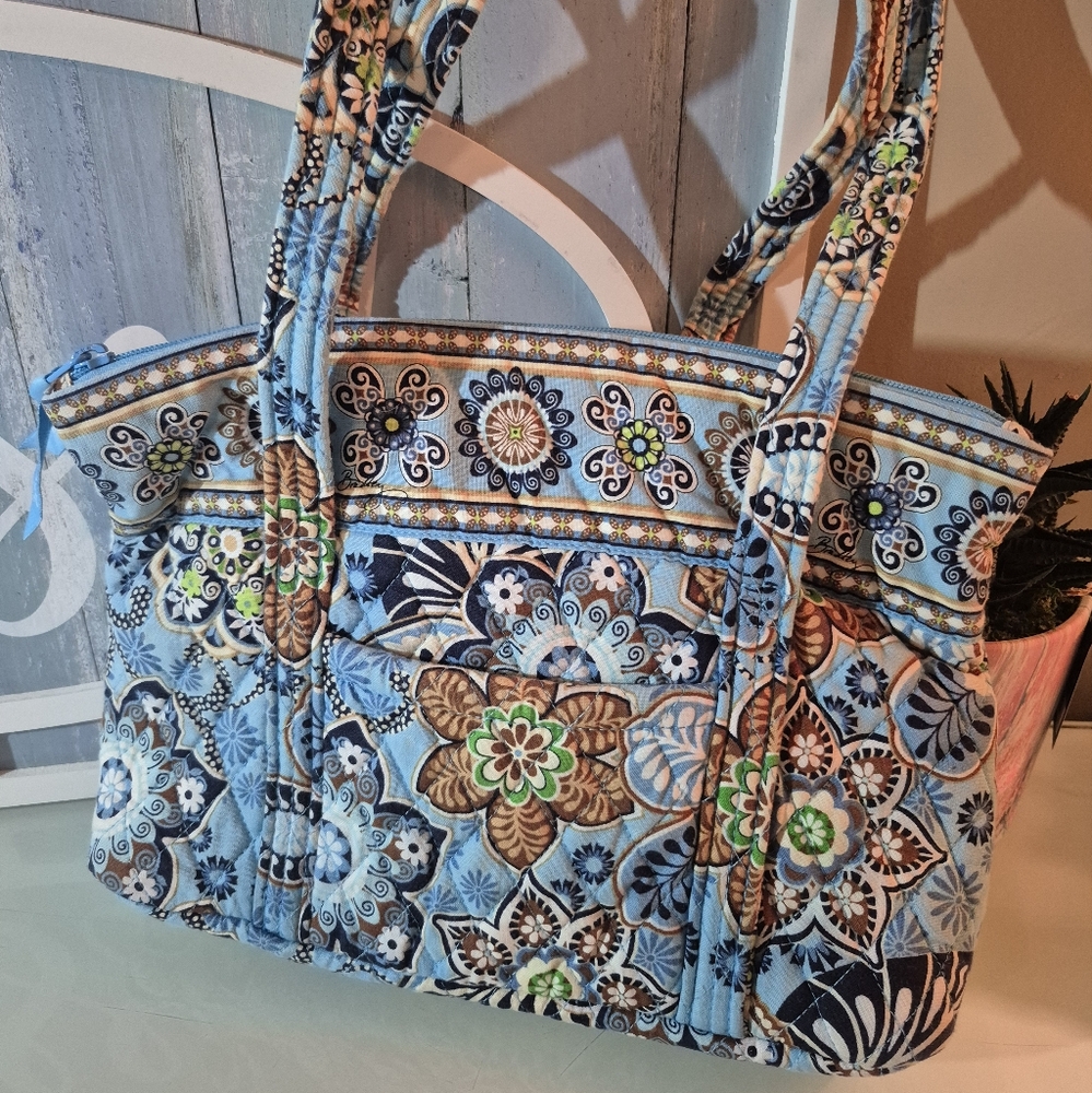 Vera Bradley tote